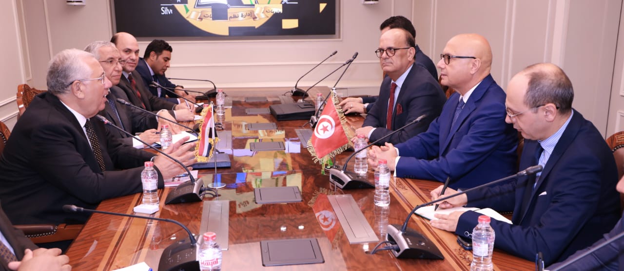 القصير يبحث مع وزير الفلاحة التونسي تعزيز التعاون في المجال الزراعي