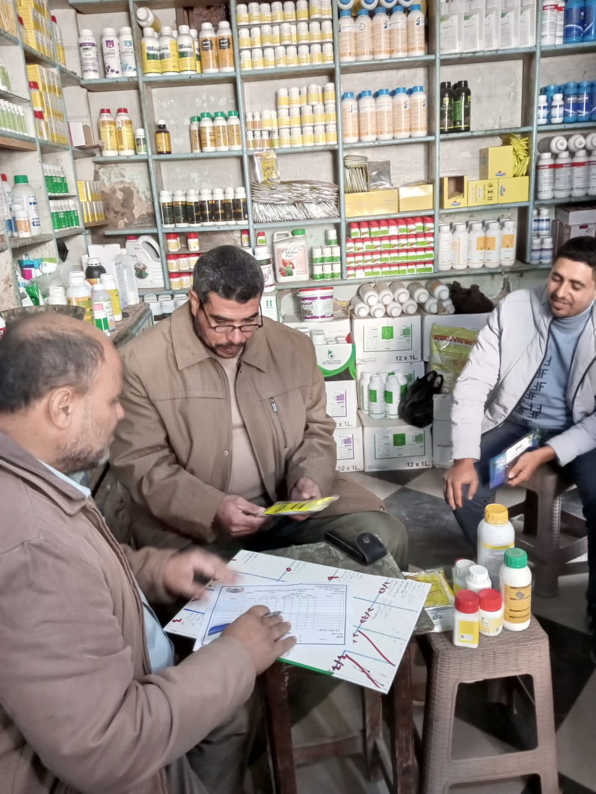 الزراعة تعلن ضبط 29 ألف عبوة مبيدات غير مسموح بتداولها 