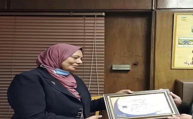 تحتفل المهندسة رجاء ابو ضيف بزفاف ابنتها السبت القادم 