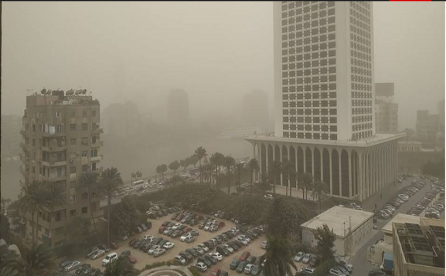 عاصفة ترابية تضرب البلاد