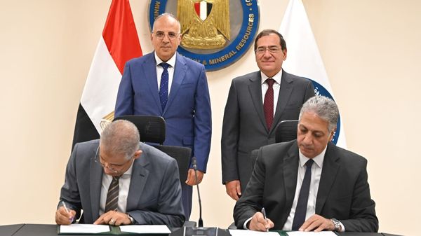  بروتوكول تعاون بين الرى والبترول لتوفير المياه للمشروعات